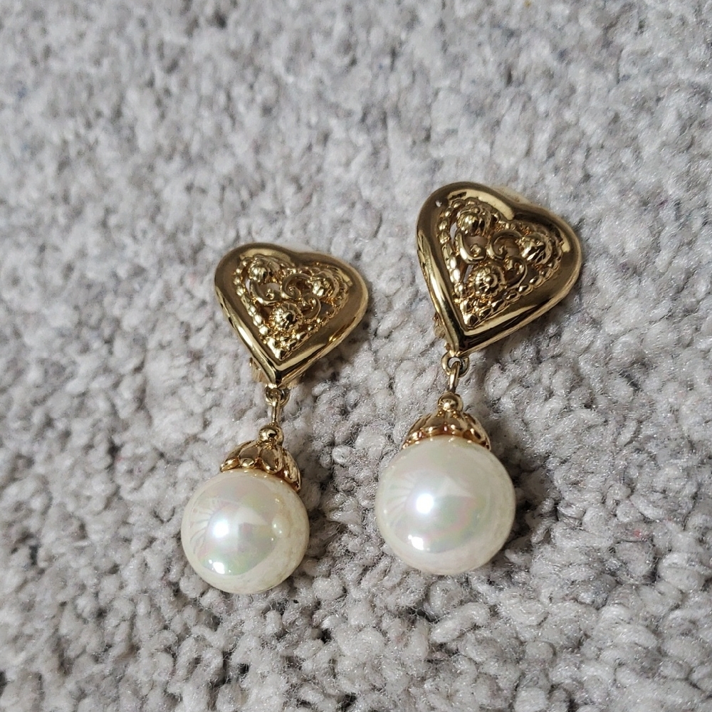 Nina Ricci  Vintage Gold Heart Earrings with Pearl Drop Clip On